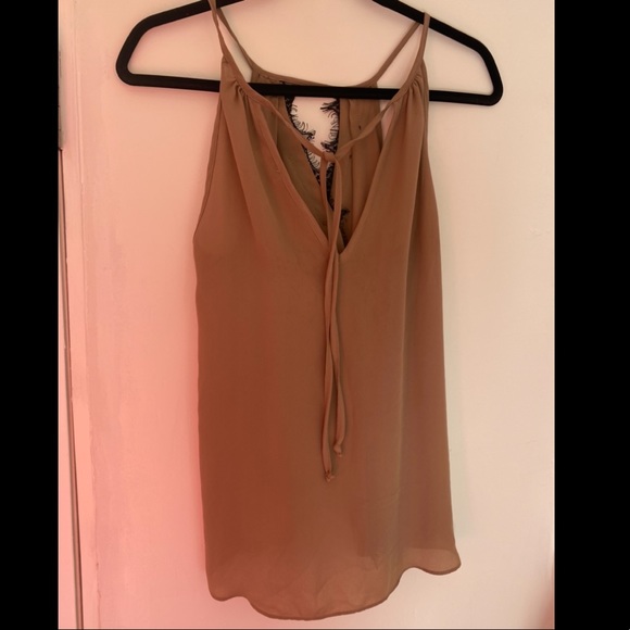 Cute lacy top - Picture 3 of 3